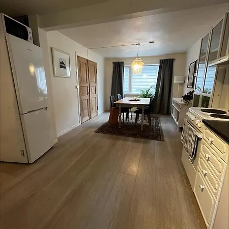 Ross-smauet - Charming House Constructed In 1880 דירה ברגן