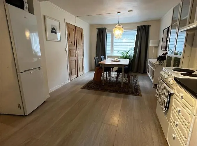 Ross-smauet - Charming House Constructed In 1880 شقة برغن